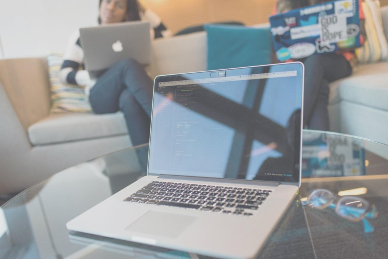 Praxisnahe IT-Ausbildung mit echten Projekten